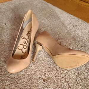 Sam Edelman Tan Heels Stylish and Comfortable